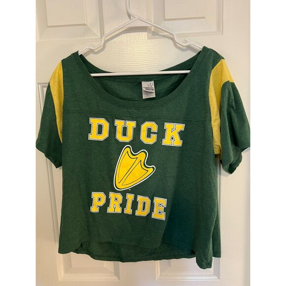 University of Oregon Ducks Pride Shirt Women's 2XL Green Cropped Football Sports - Picture 1 of 5
